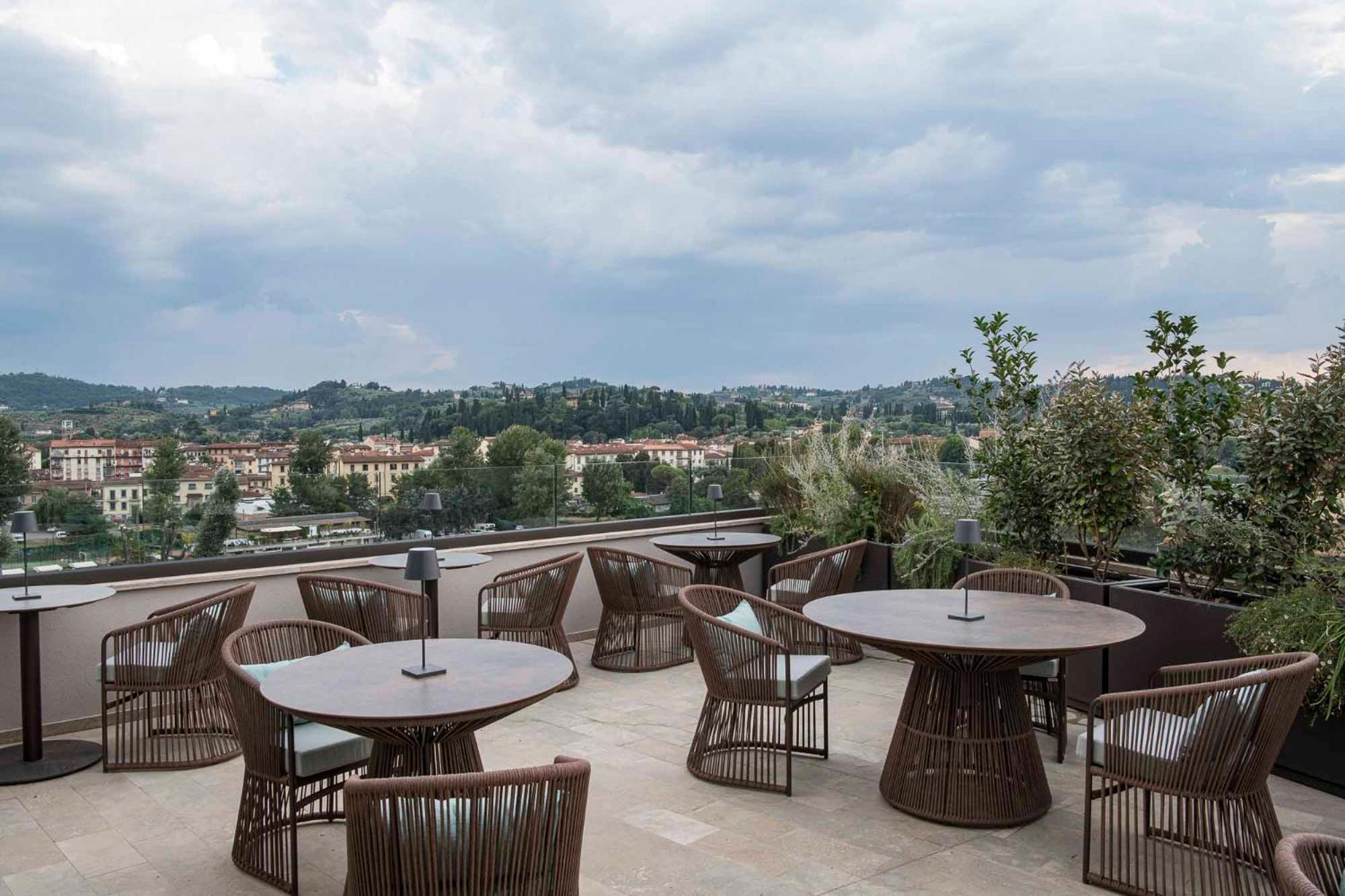 Columbus Urban Resort Флоренция Екстериор снимка The Sky Bar