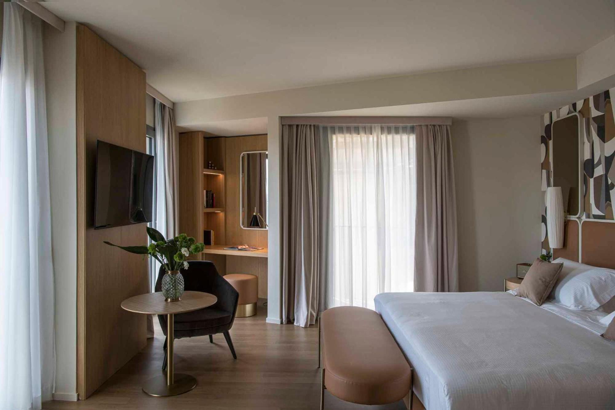 Columbus Urban Resort Флоренция Екстериор снимка Deluxe room
